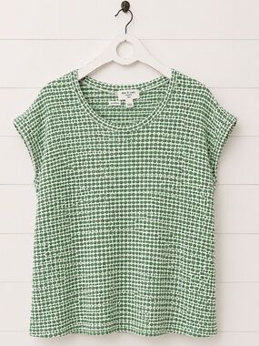 Kim & Cami Green Dot Short Sleeve Tee